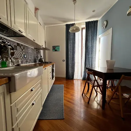 A Casa Del Conte Гостевой дом Палермо